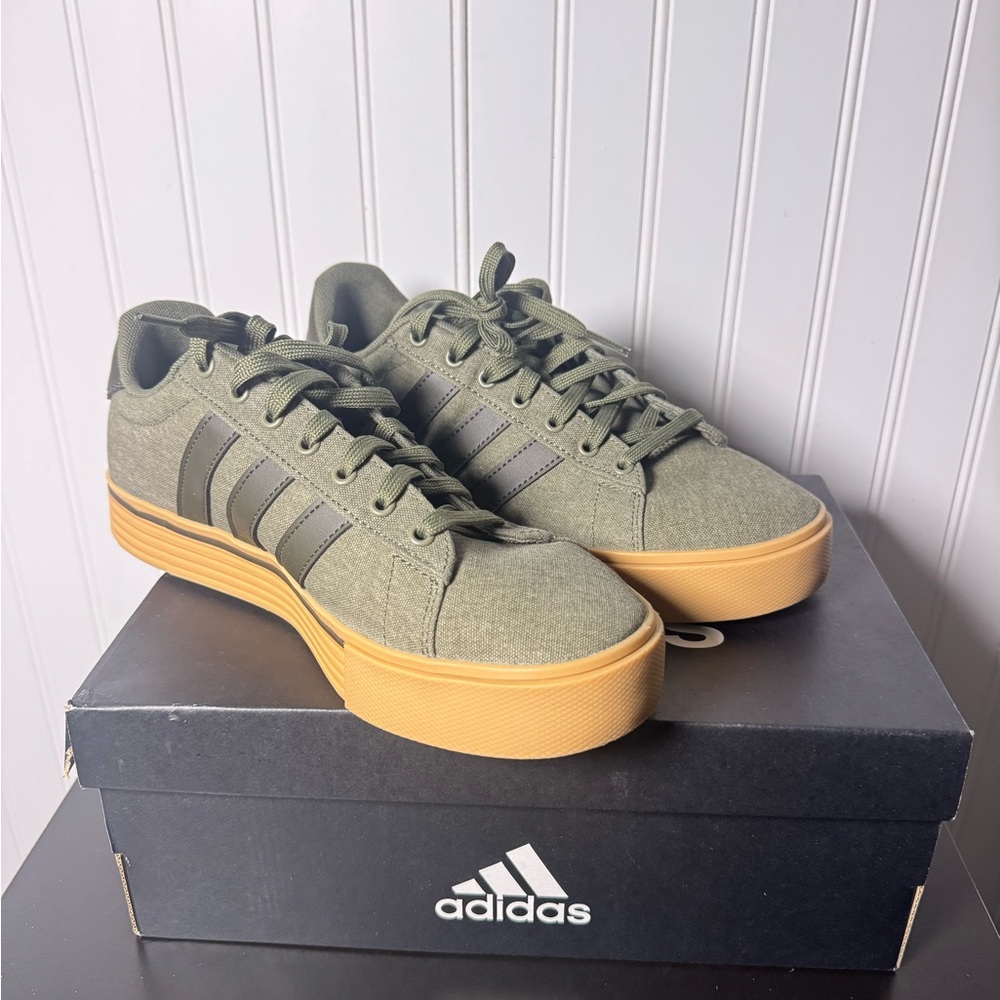 Adidas Daily 4.0 - Olive/Black/Tan - Size 8.5 Men's (Not Original Box)